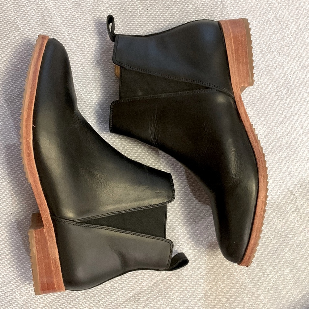 Nisolo Carmen Chelsea Boot size 8.5